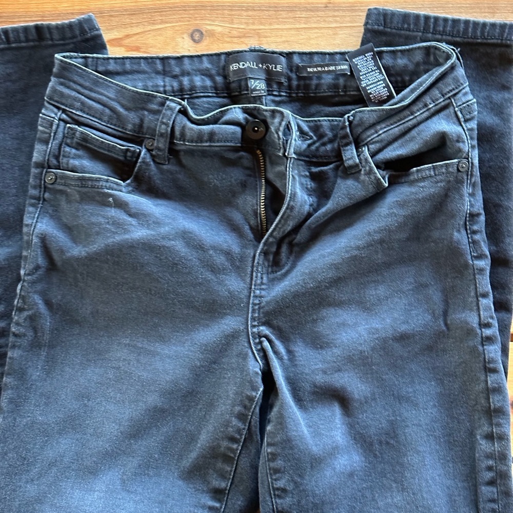 KENDALL & KYLIE JEANS - Picture 3 of 4